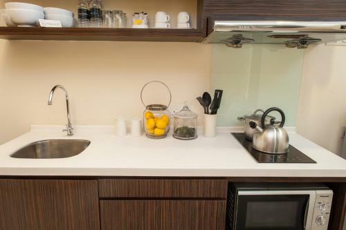 Aparthotel Fahrenheit Suites