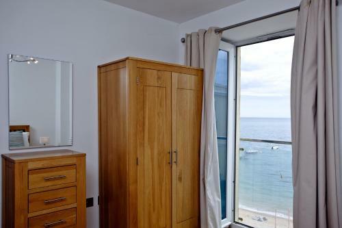 14 At The Beach, Torcross