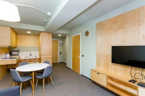 Apartamento 1br Apt With Balcony 5 Min From Mountain Kokhta