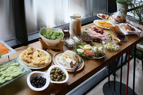 L.m Club Hotel