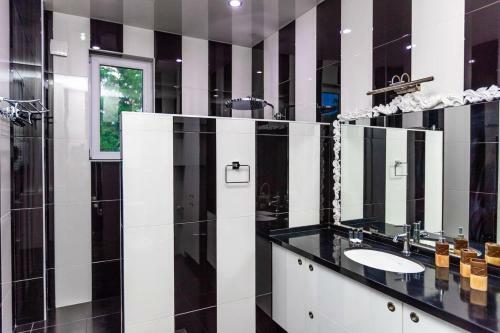 Apartamento Wehost Duplex Near Rustaveli Avenue
