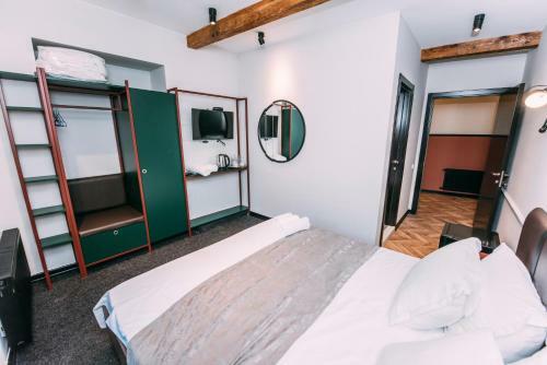 Hostal Atoneli Apartment Hotel