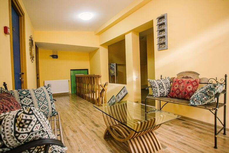 Hotel Mariam R