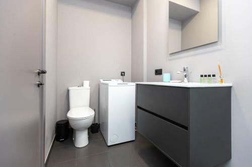 Wehost Apartment Pool & Gym