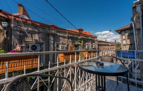 Golden Light Hotel