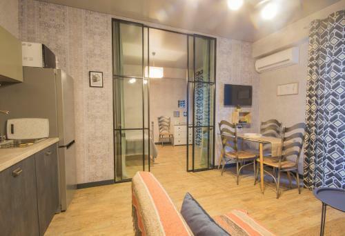 Proper Apartments Charming 1br Apartment With Stunning View