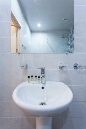 Wehost Apartment Near Liberty Square