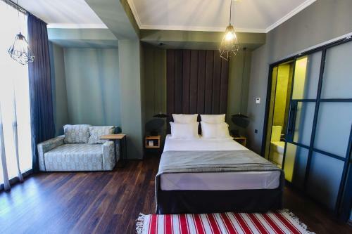 Rooftop Pool Hotel Batumi