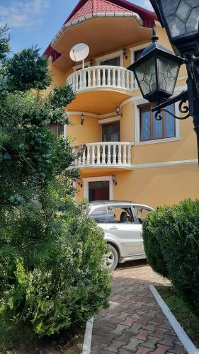 Hostal House Nika