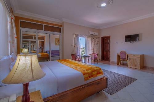 Central Hotel Ridge