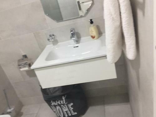 Apartamento White Horse Property