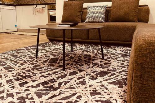 Immaculate 2-bed Apartment At Pamv Estates Apt6