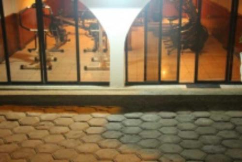 Hostal Room In Apartment - Hill View Hotel-mccathy Hills