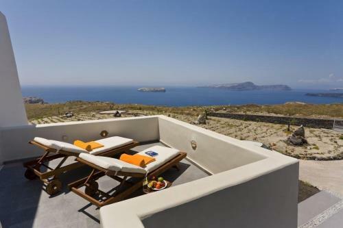 W Villa Black Rock Santorini