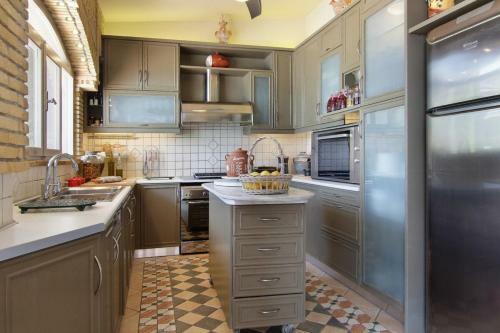 Black Diamond Luxury Villa Anavyssos In Athens