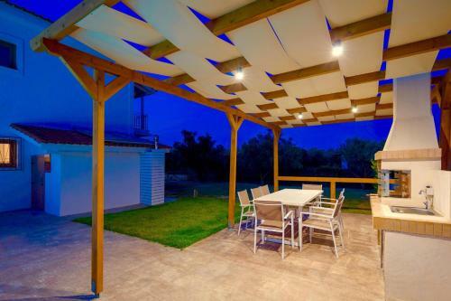 Villa Melograno Homes