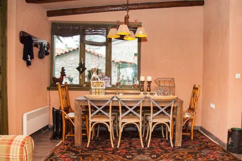 Utopia Mountain Chalet 5 Min From Arachova!