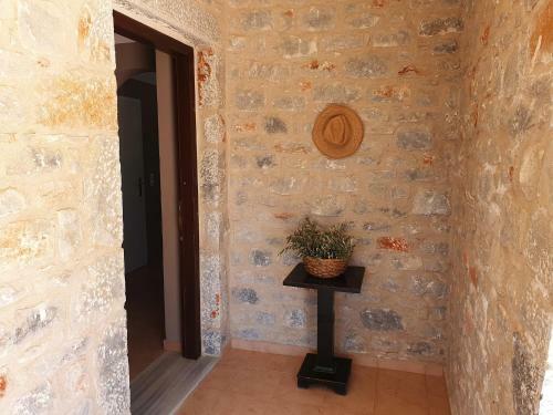 Anaroussa Diros Maisonette
