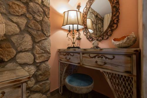 Hostal Maria's Boutique Rooms