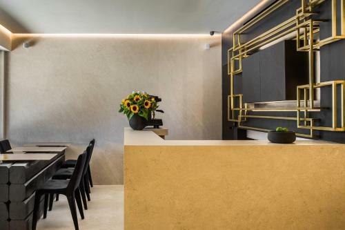 Canale Hotel & Suites