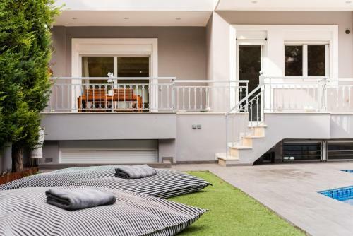Athenian Grand Riviera Villa