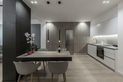 Pangrati Grove Apartment