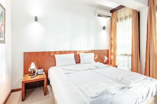 Hotel Pela