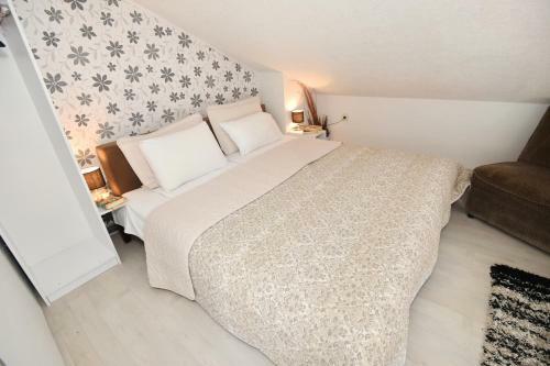 Eke Irin Apartments