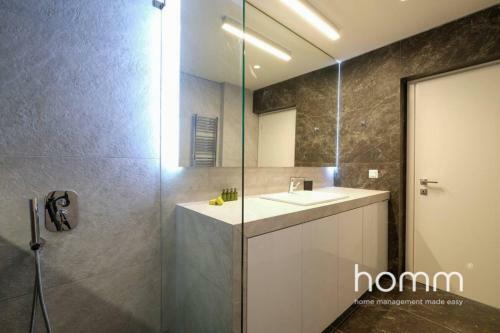 Breathtaking Luxury Homm Apartment In Glyfada