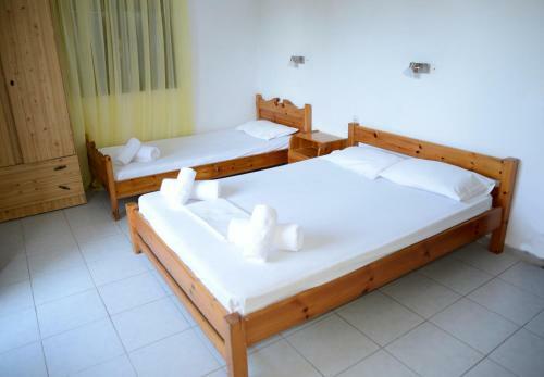 Hostal Corfu Room Apartments
