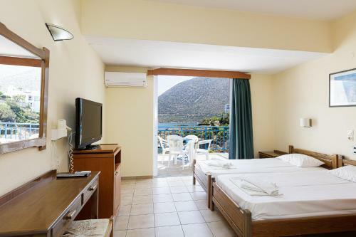 Aparthotel Sofia - Mythos Beach
