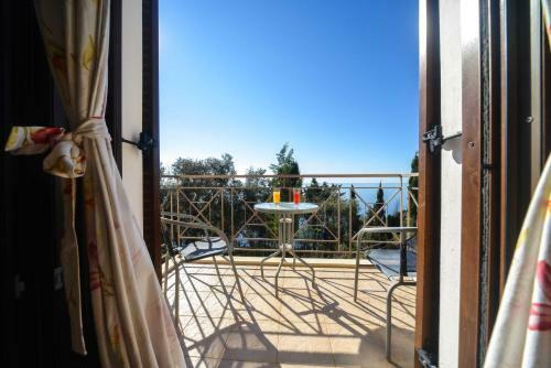Ahai Paxos Villa