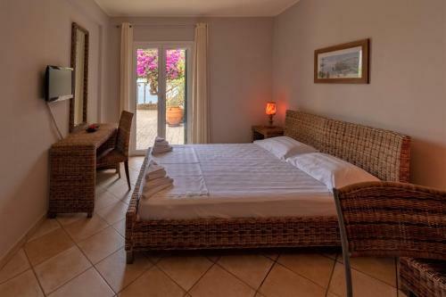 Corfu Beachfront Villa Benele