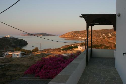 Hostal Cyclades Rooms