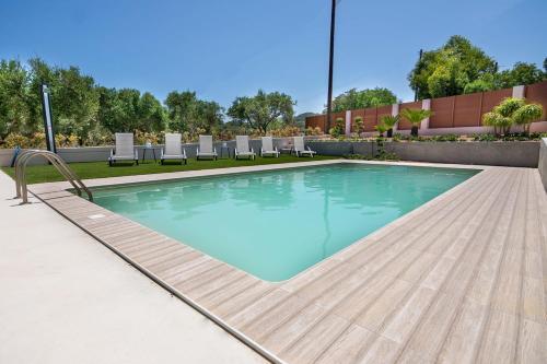 Fanes Villa Sleeps 8 With Pool And Air Con