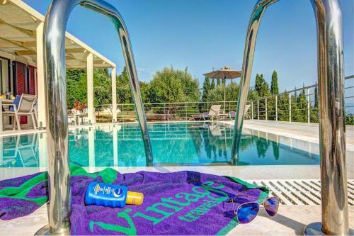 Fiskardo Villa Sleeps 4 Pool Air Con Wifi