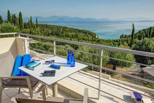 Fiskardo Villa Sleeps 4 Pool Air Con Wifi