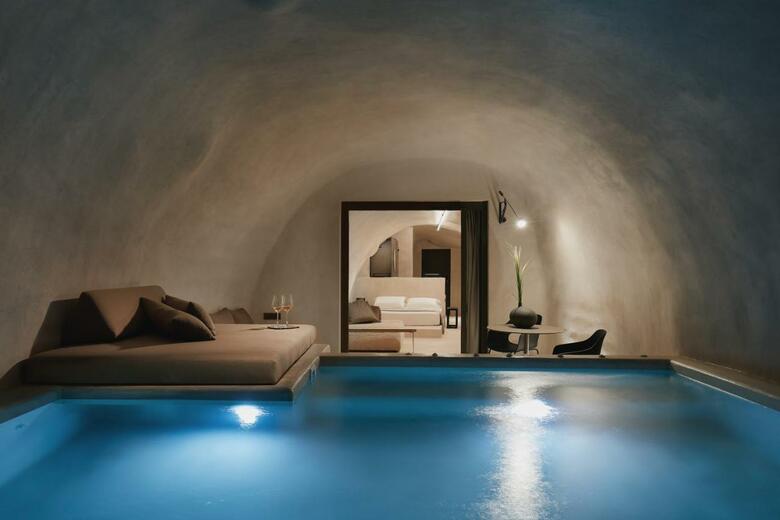 Hotel Divine Cave Experience
