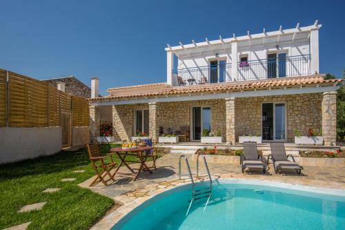 Karyotiko Villa Sleeps 8 Pool Wifi