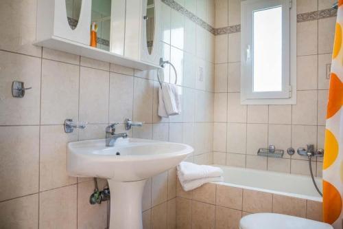 Karavados Villa Sleeps 6 Pool Air Con Wifi