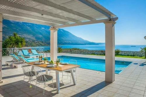 Karavados Villa Sleeps 4 Pool Air Con Wifi