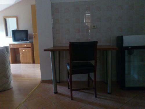 Hostal Ivanoski Studios And Guest Rooms