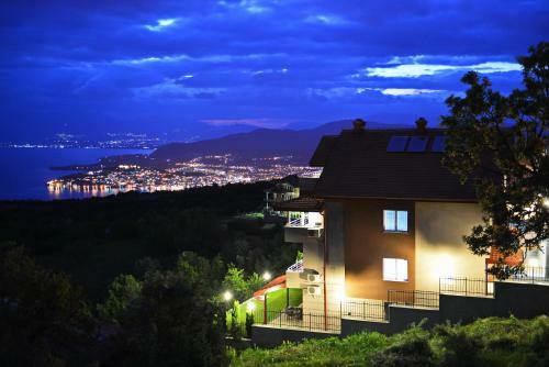 Apartamentos Velestovo House
