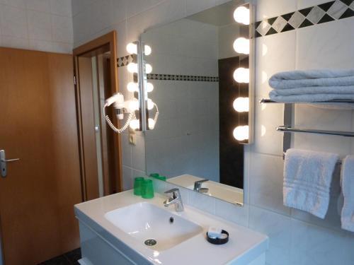 Hotel H�tel - Restaurant " Victor Hugo"