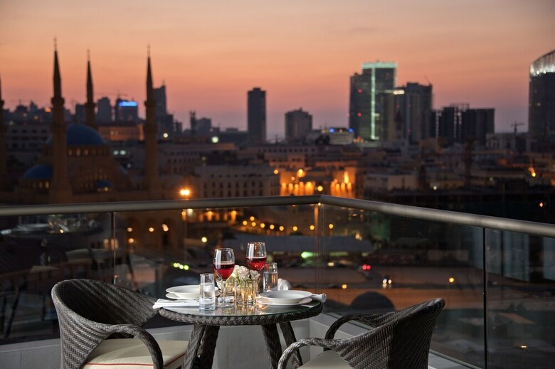 Hotel Saifi Suites