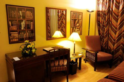 Warwick Palm Beach Hotel