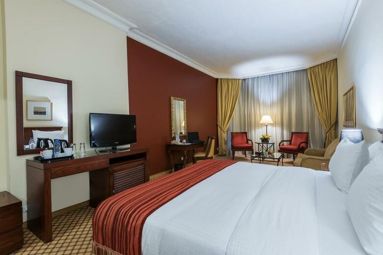 Golden Tulip Galleria Hotel