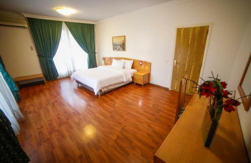 Aparthotel White House Suites