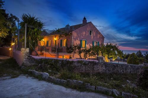 Villa Fantastic View By Ghh