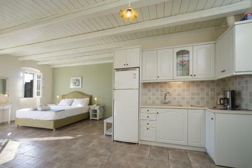 Aloni Stone Cottages